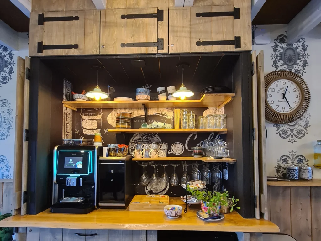 Vergaderen bij de boer bij 't Bullekroffie, Faciliteiten