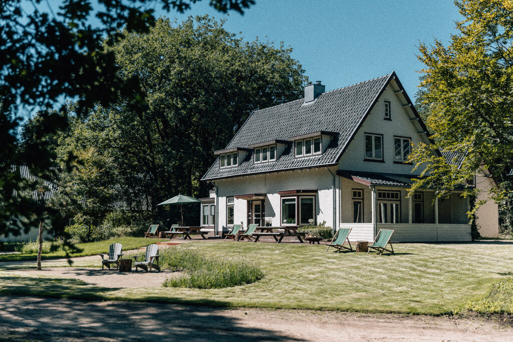 Vergaderen in de natuur bij Vergaderlocatie De Wever Lodge, Vergaderruimte Woonhuis